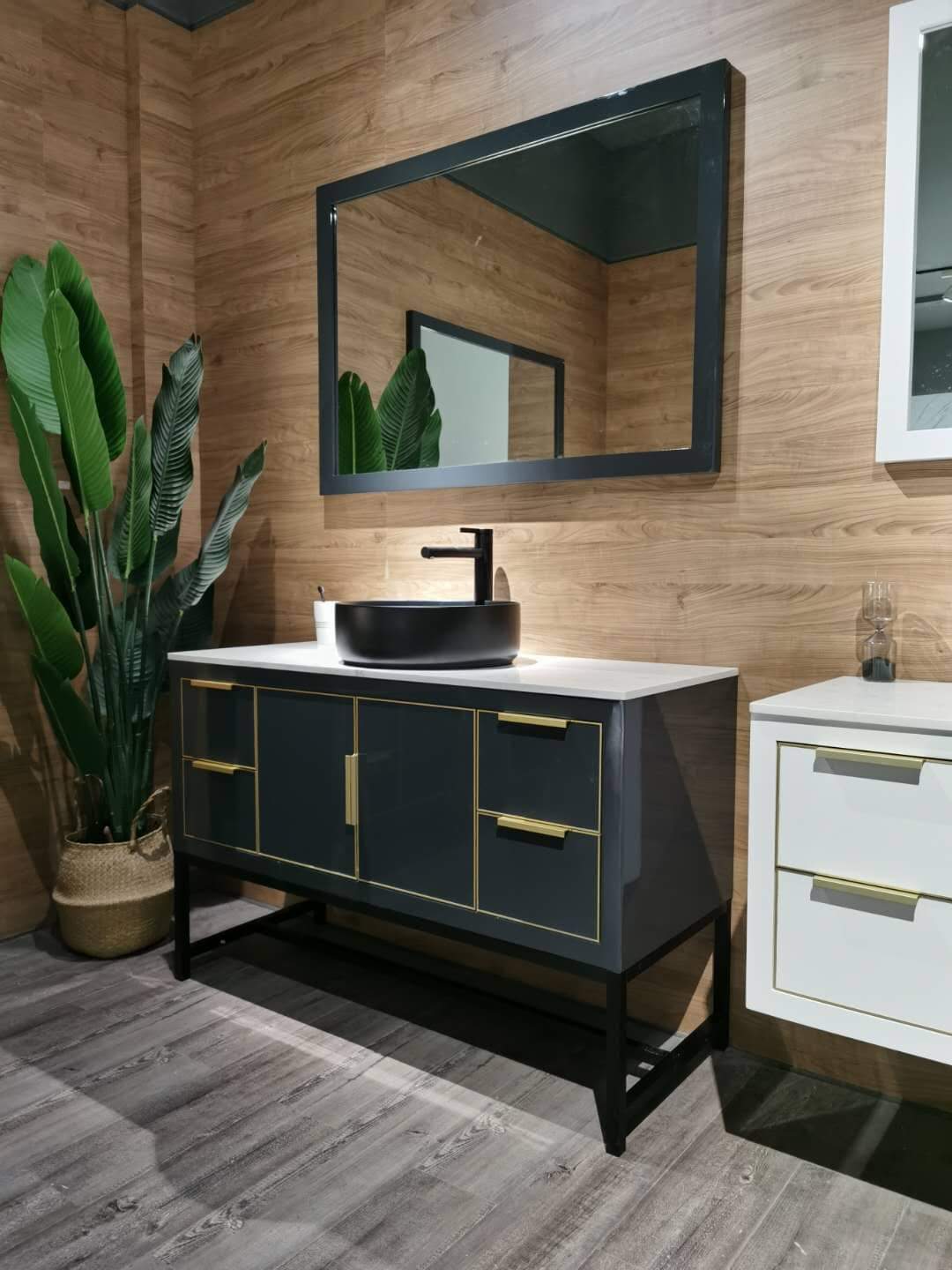 Banyo Dolap Model 25